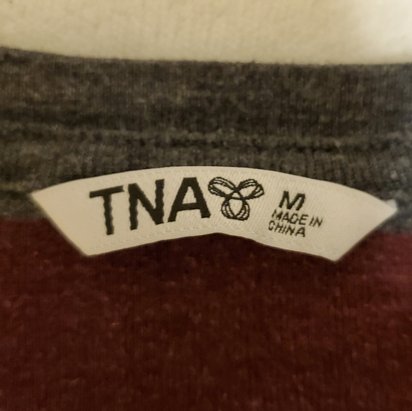 Aritzia TNA 3/4 Rolled Sleeve Sweater - Picture 6 of 6